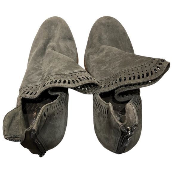 Vince Camuto Women's Fileana Split Shaft Suede Ankle Heel Booties Gray‎ Size 8.5 - Picture 7 of 14
